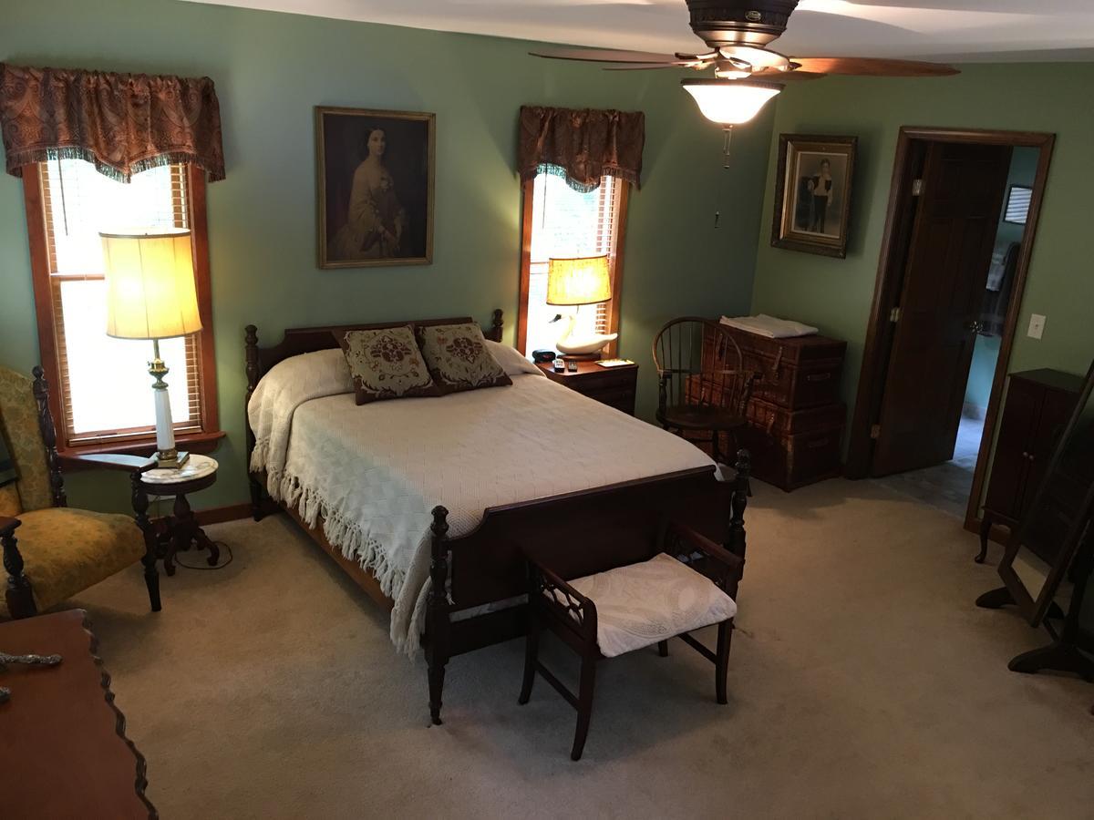 Ebenezer House Bed & Breakfast Burtonsville Esterno foto