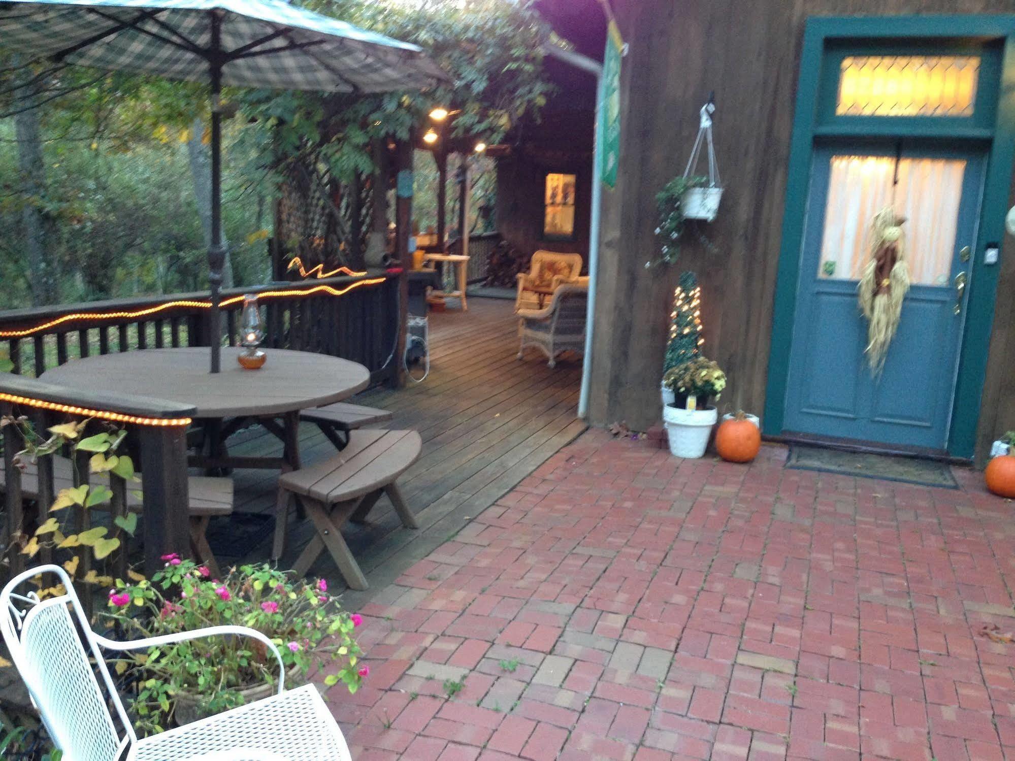 Ebenezer House Bed & Breakfast Burtonsville Esterno foto