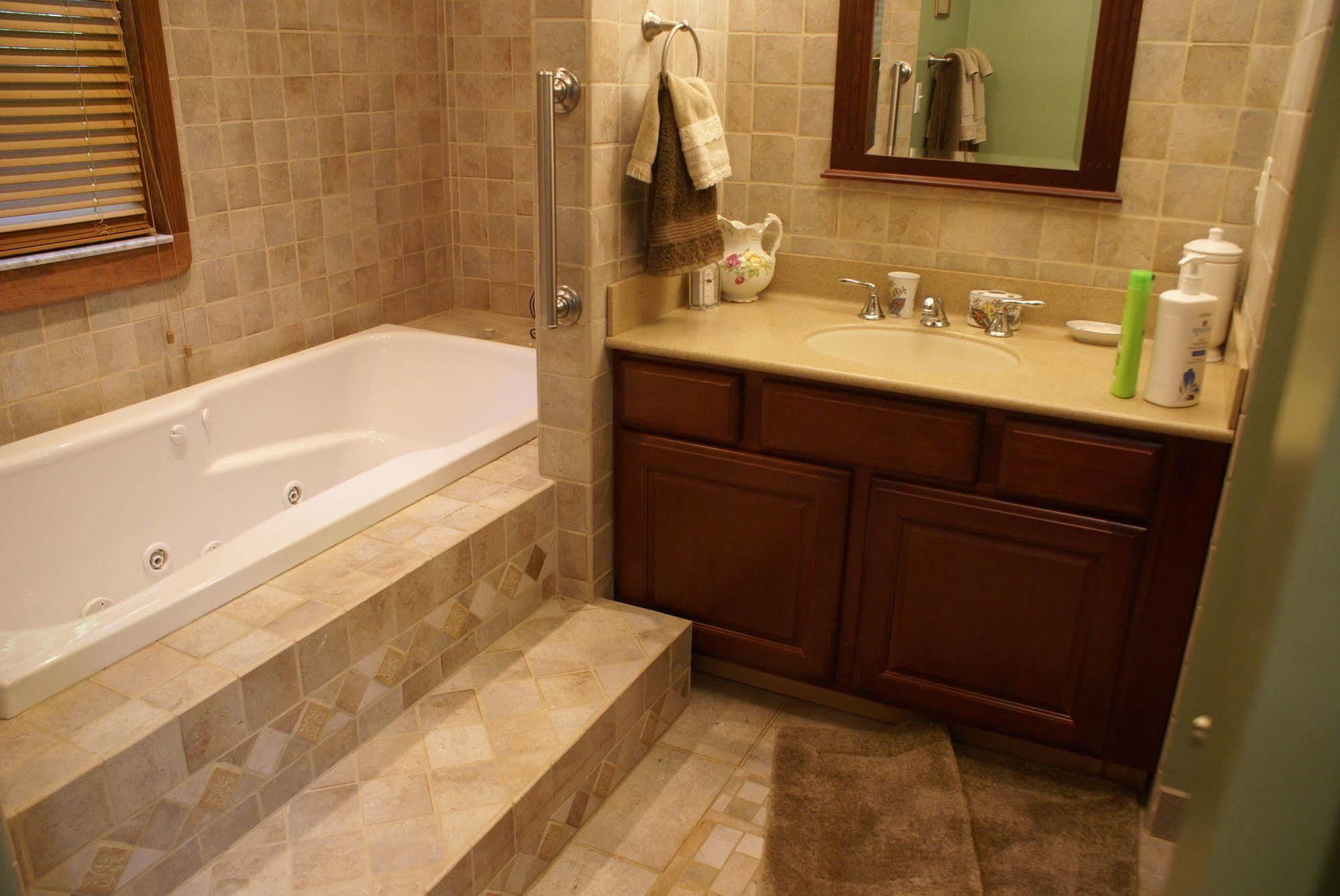 Ebenezer House Bed & Breakfast Burtonsville Esterno foto